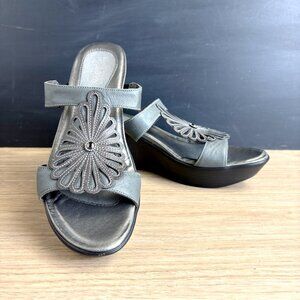 Naot metallic gray slide platform wedge sandals - size 41
